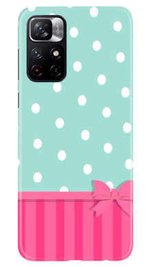 Gift Wrap Mobile Back Case for Poco M4 Pro 5G (Design - 30)