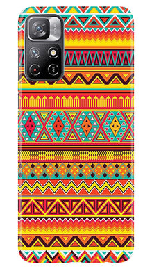 Zigzag line pattern Mobile Back Case for Redmi Note 11 (Design - 4)