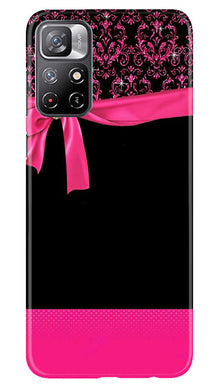 Gift Wrap4 Mobile Back Case for Redmi Note 11 (Design - 39)
