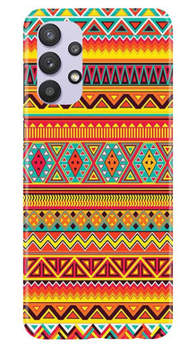 Zigzag line pattern Mobile Back Case for Samsung Galaxy A32 (Design - 4)