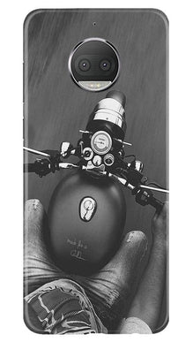 Royal Enfield Mobile Back Case for Moto G5s (Design - 382)