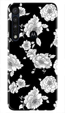 White flowers Black Background Mobile Back Case for Moto One Macro (Design - 9)