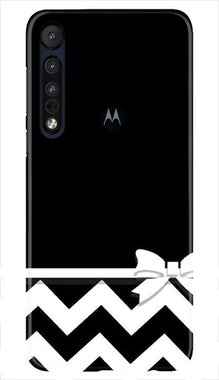 Gift Wrap7 Mobile Back Case for Moto One Macro (Design - 49)